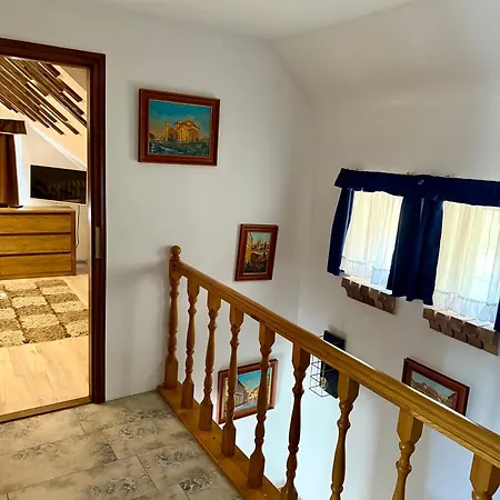 Leányka Apartamento Eger