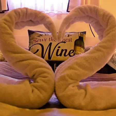 Leanyka Vendeghaz Еґер