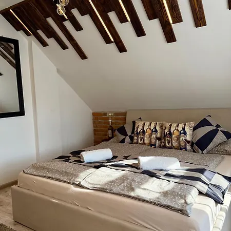 Апартаменти Leanyka Vendeghaz